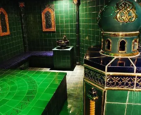Exclusive Private In The Emerald Complex *