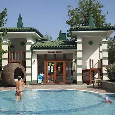 Апартамент Exclusive Private In The Emerald Complex