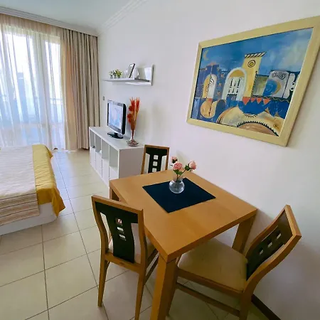 Exclusive Private In The Emerald Complex Апартамент Равда