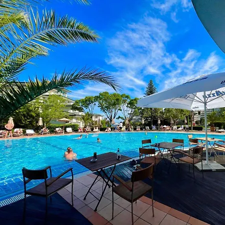 Апартамент Exclusive Private In The Emerald Complex