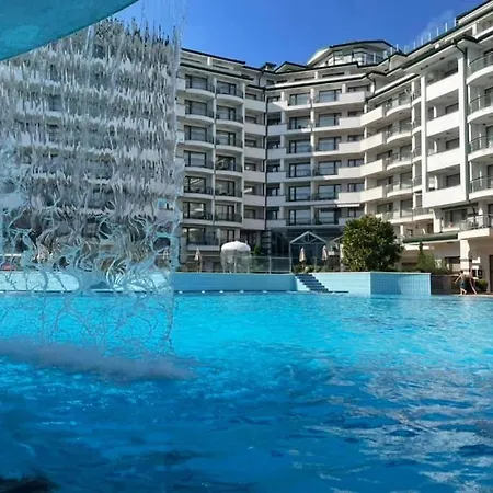 Exclusive Private In The Emerald Complex